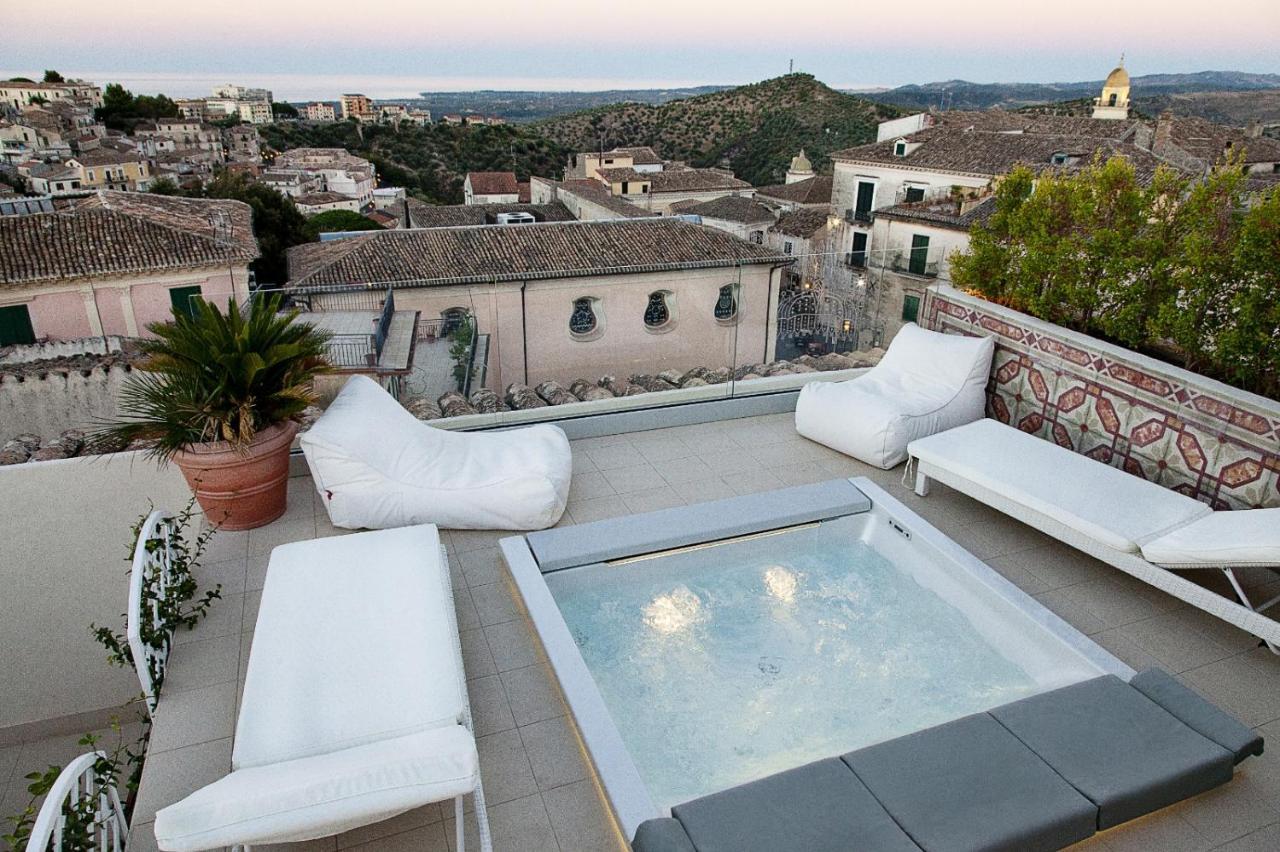 Palazzo Cherubini-pools & Wellness