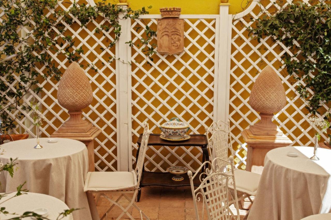 Palazzo Cherubini-pools & Wellness Alojamento de Acomodação e Pequeno-almoço Rossano