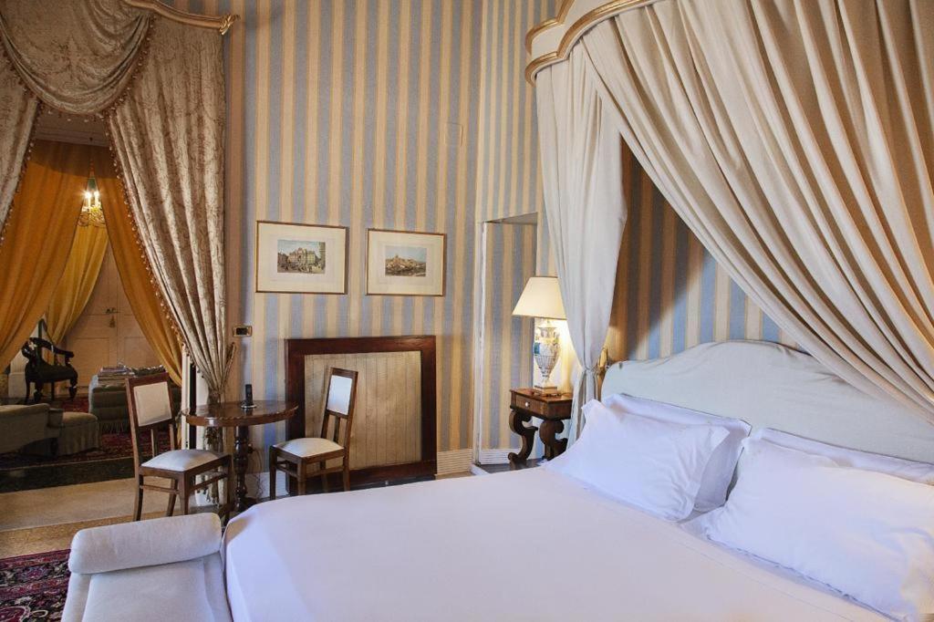 Palazzo Cherubini-pools & Wellness Rossano