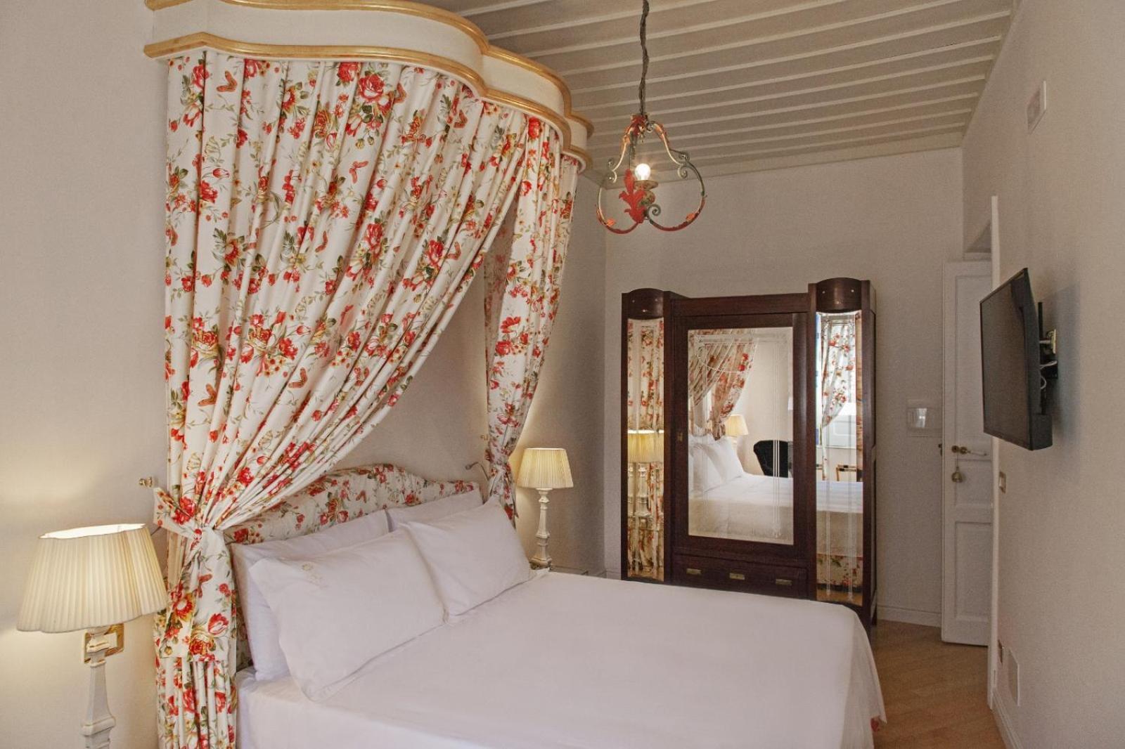 Palazzo Cherubini-pools & Wellness Bed & Breakfast Rossano